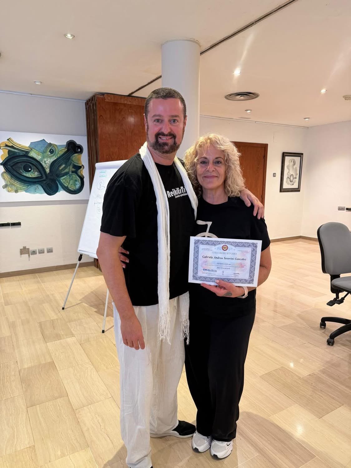 JavierMa con alumna certificada de Reiki